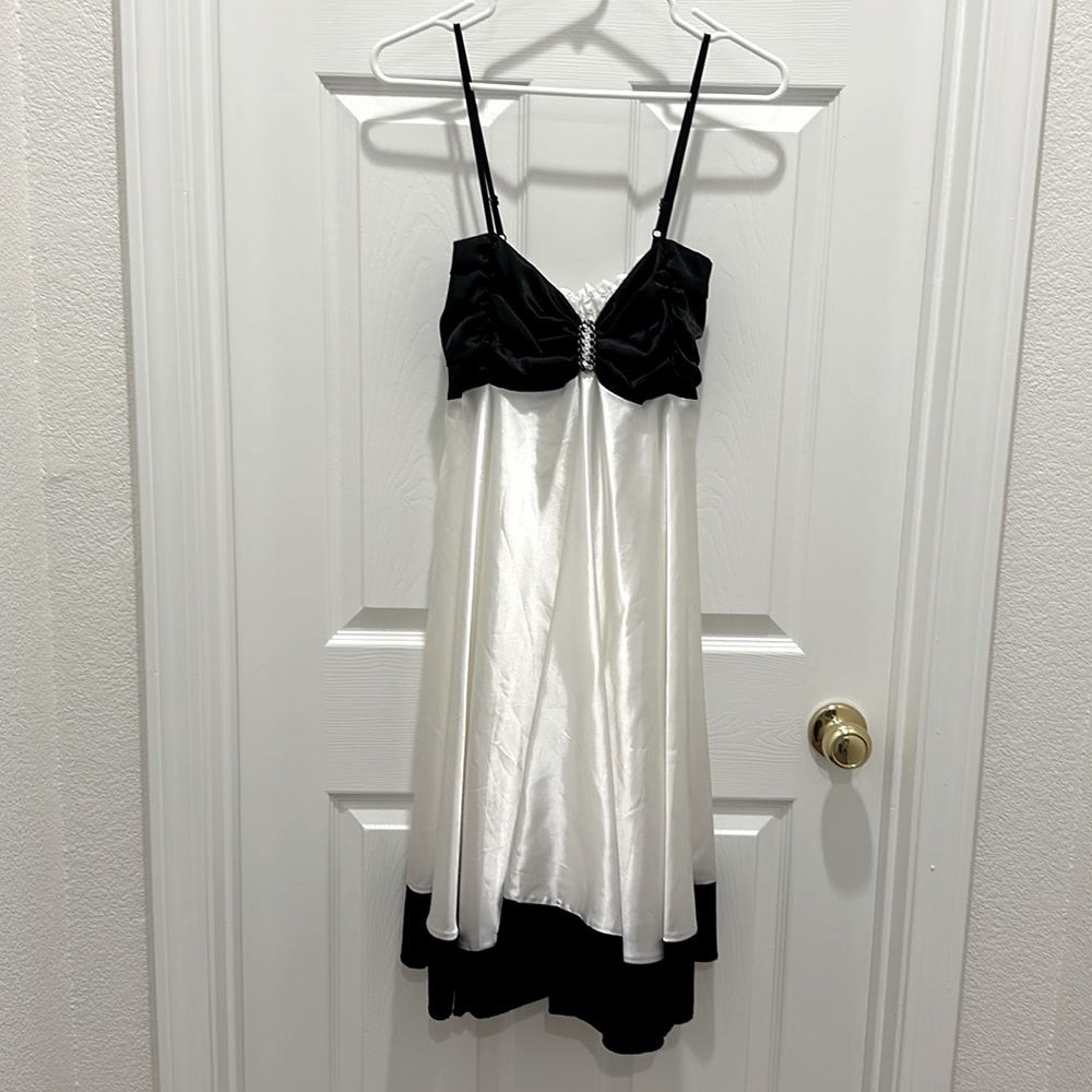 Black White shiny satin strap dress